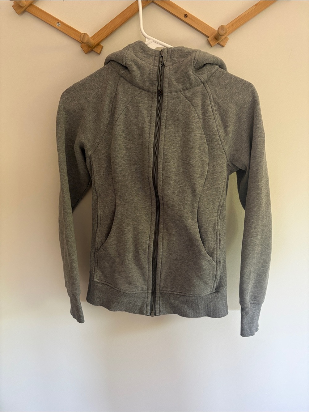 Lululemon Scuba Hoodie - Full length Size 2 Grey